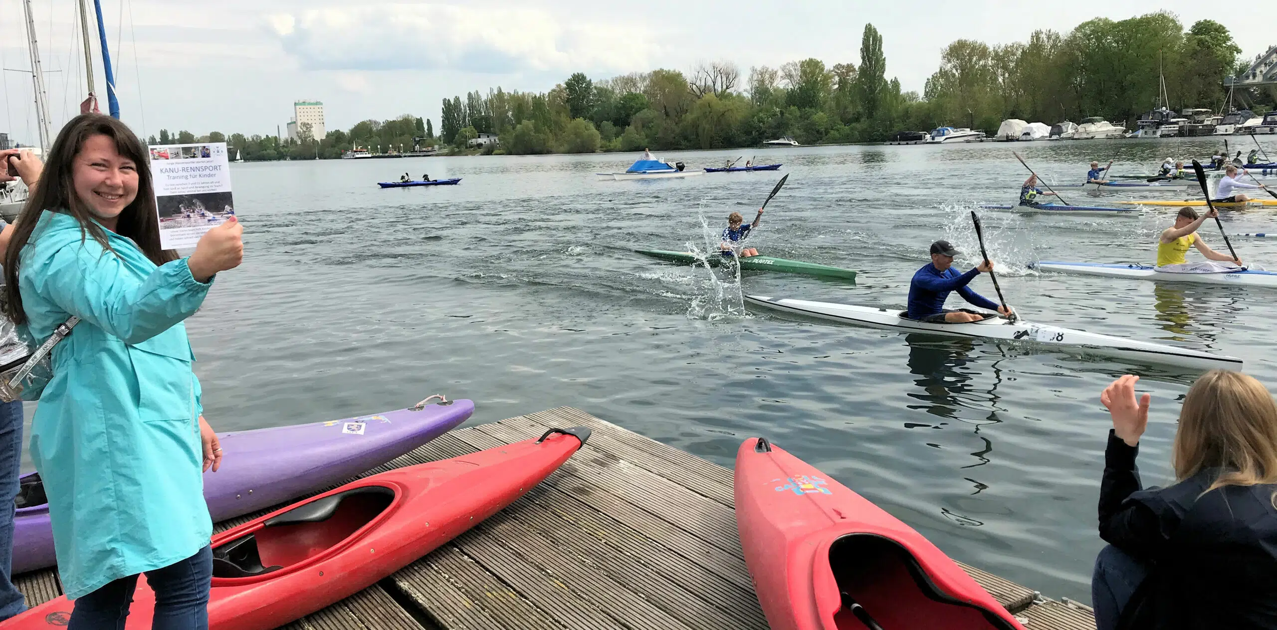 Boote, Café, Musik und Sonnenschein