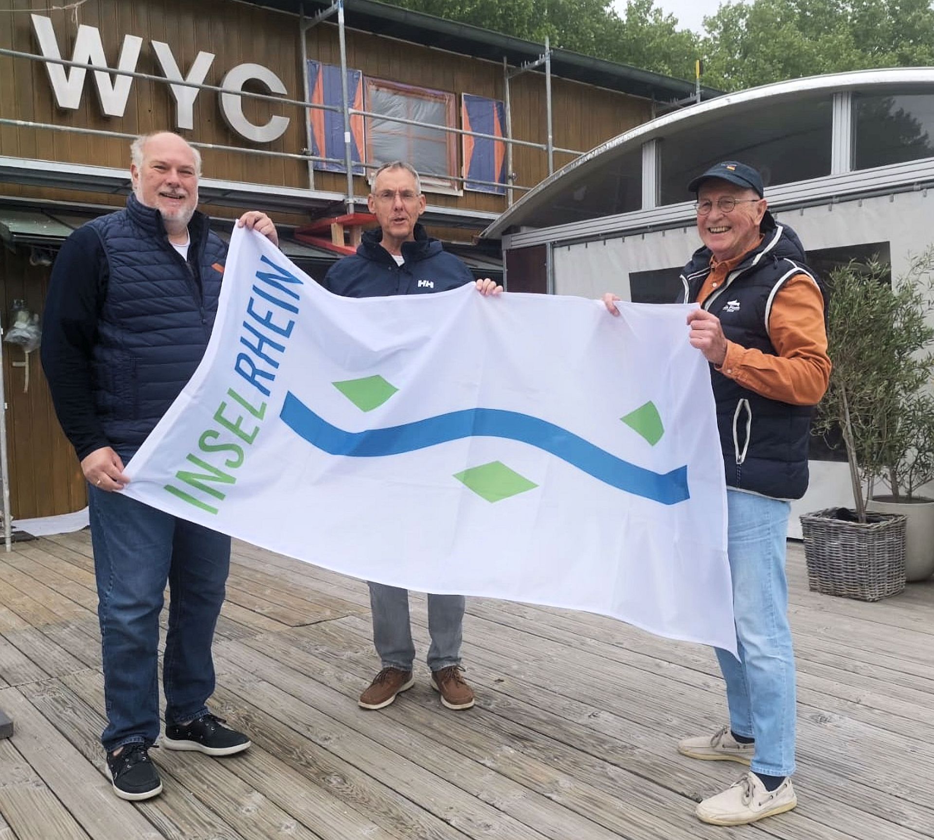 Inselrhein-Flagge wird Sympathieträger